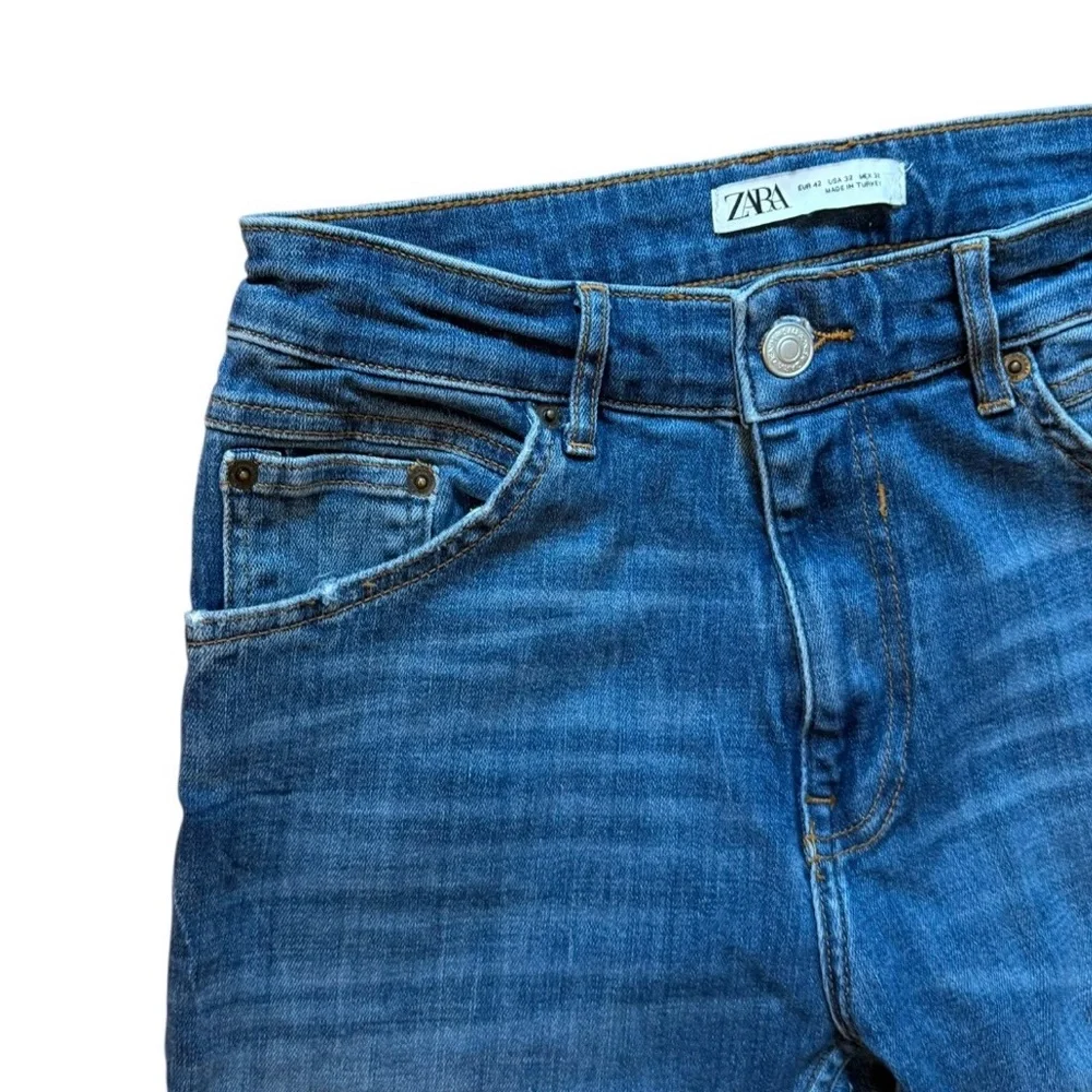 ZARA High Waisted Tapered Leg Jeans Women’s Size 32 ( Size 12 / 14 ) 3371-12